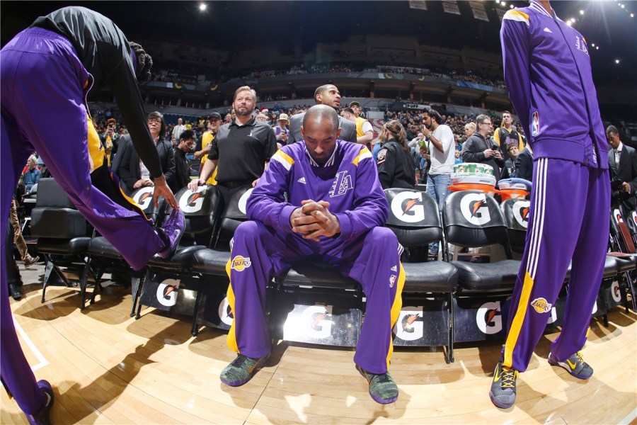 卡利亚里3-3热那亚，维蒂尼亚先拔头筹，阿龙-马丁扳平比分（卡利亚里3比3战平热那亚：维蒂尼亚首开纪录，阿龙-马丁扳平）