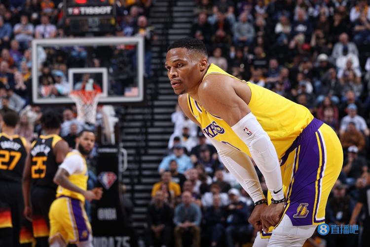 连输米兰马竞，齐沃赛后在更衣室与马洛塔和奥西利奥紧急开会（齐沃连负米兰、马竞，赛后更衣室与马洛塔、奥西利奥紧急会谈）