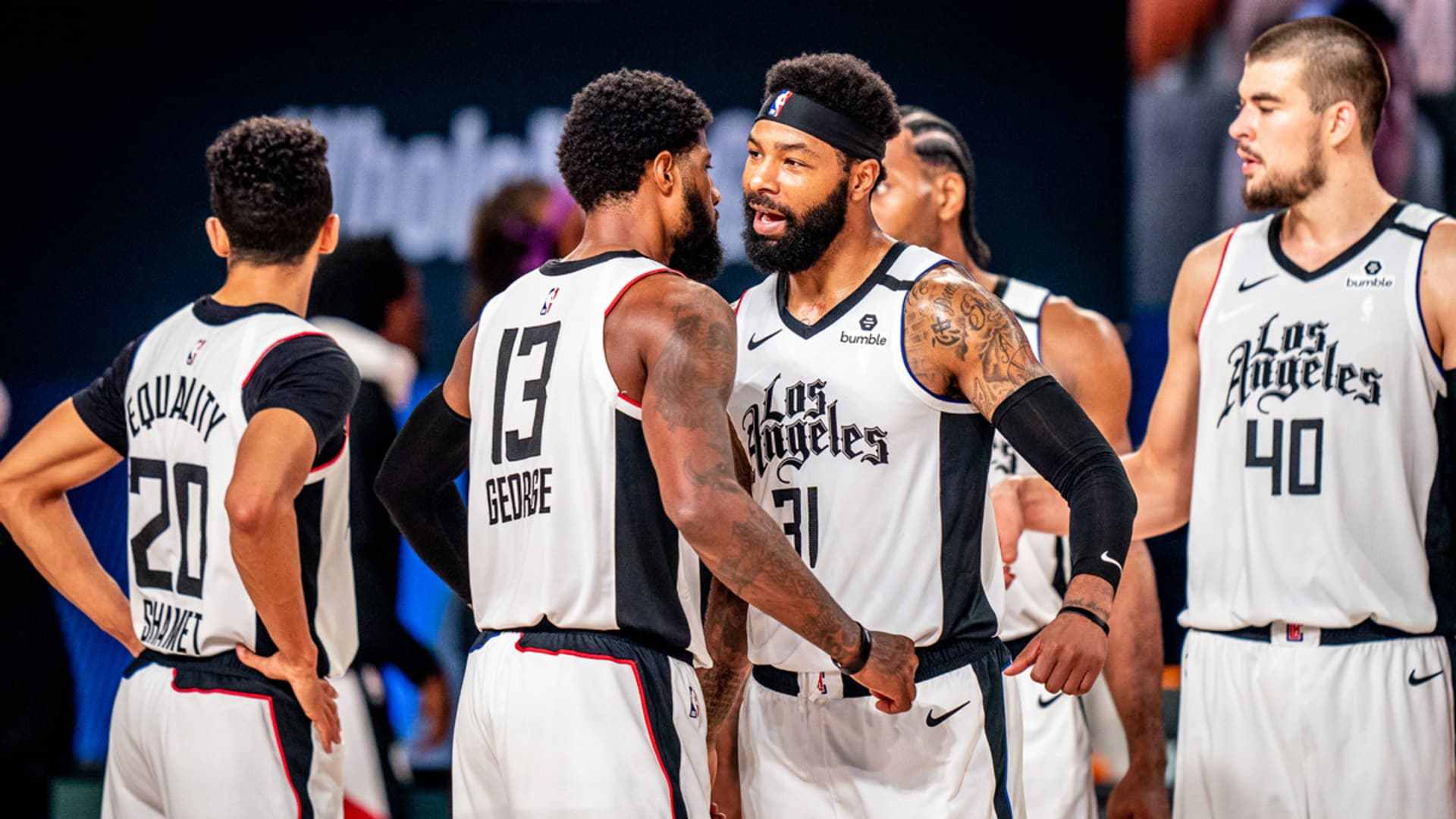 辽宁男篮三连胜王哲林状态火热（辽宁男篮豪取三连胜，王哲林火力全开）