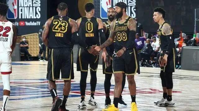 雷斯：我特别喜欢MSN时期的巴萨；最大梦想是赢欧冠或世界杯（雷斯：最爱MSN时代的巴萨，最大愿望是夺得欧冠或世界杯）