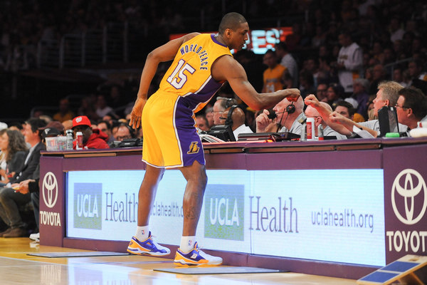 孔德：第二球我本来是想传球的，所以我自己也很意外（孔德谈第二球：本想传球，进了连我自己都没想到）