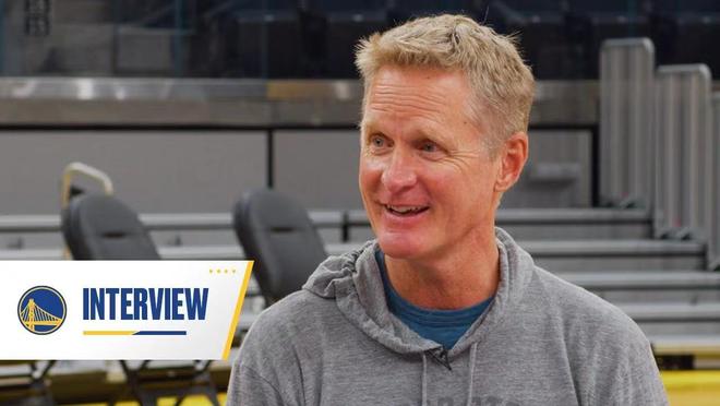 NBA官方新秀榜：弗拉格重回榜首，奎因升至第三（NBA官方新秀榜更新：弗拉格重返第一，奎因跃升第三）